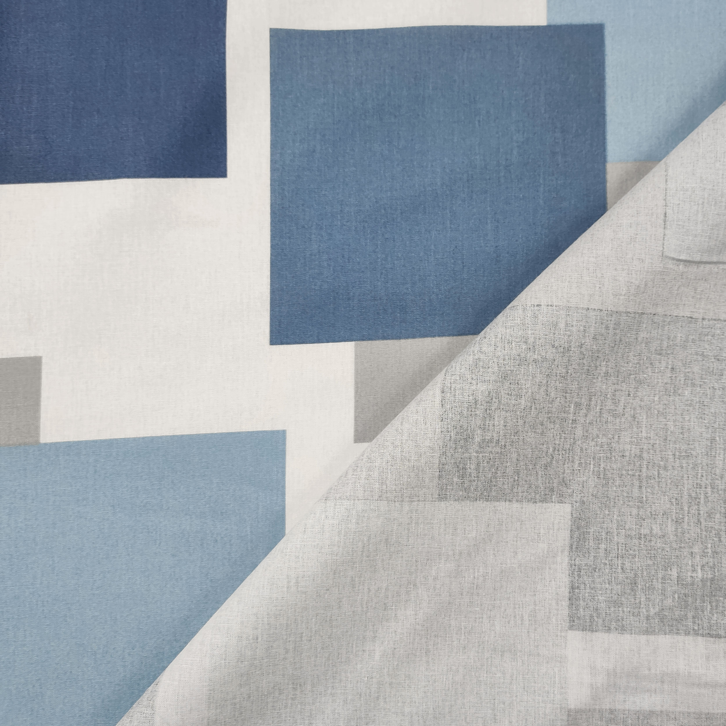 Blau und grau karierter Baumwollstoff