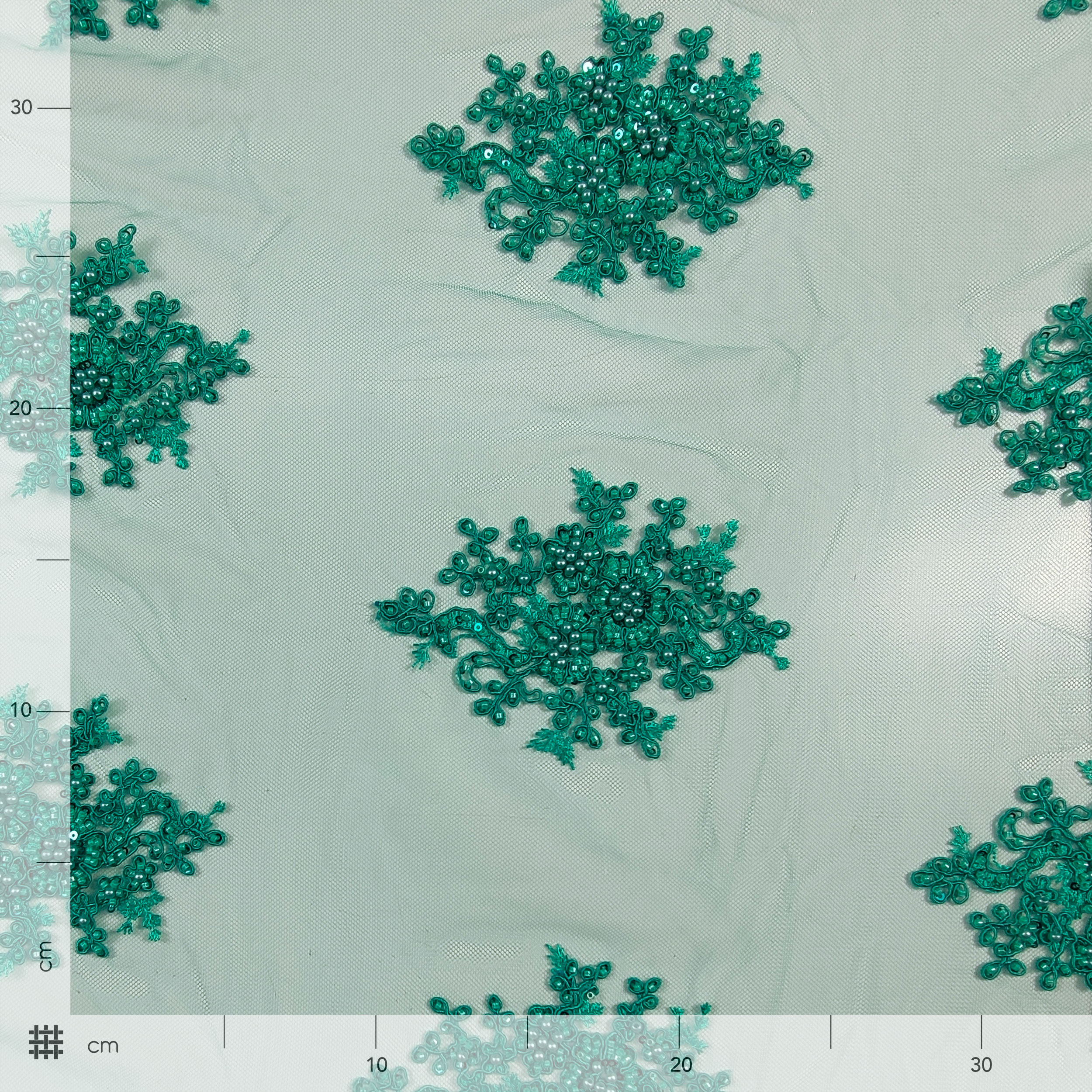 Tulle brodé de perles Lux Emerald Green