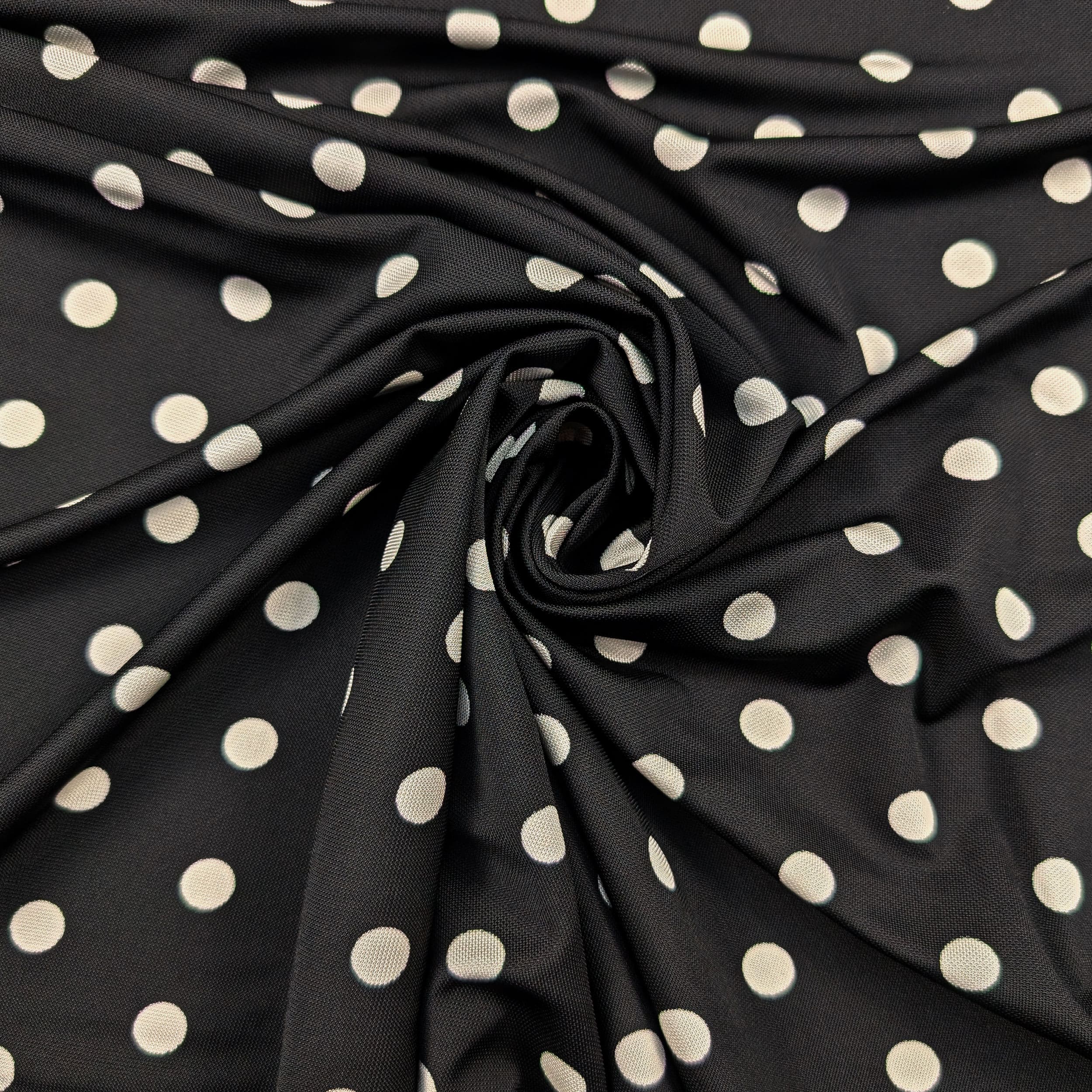 Viscose jersey Medium white polka dots Image