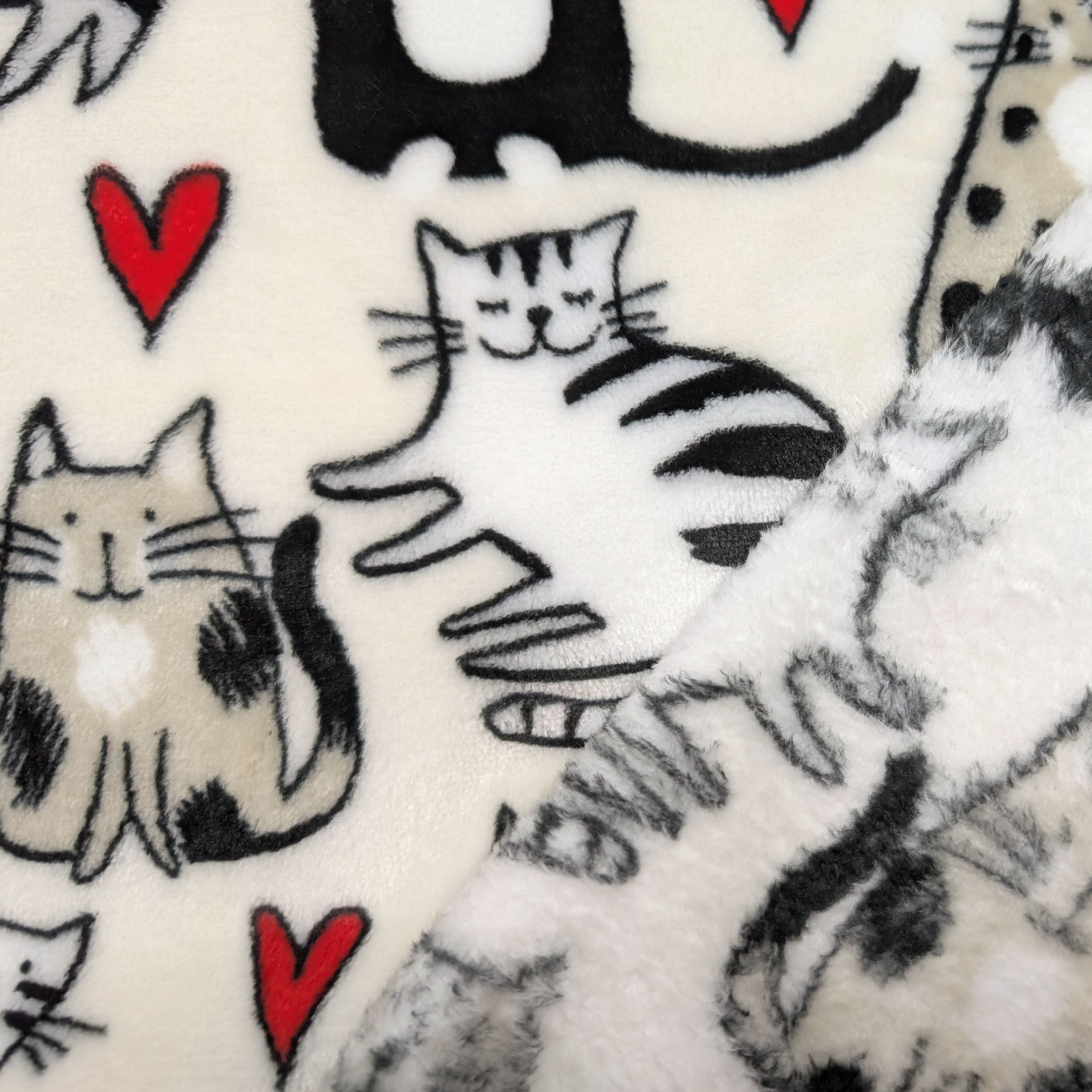 Cashmere fleece Cats and Hearts Image