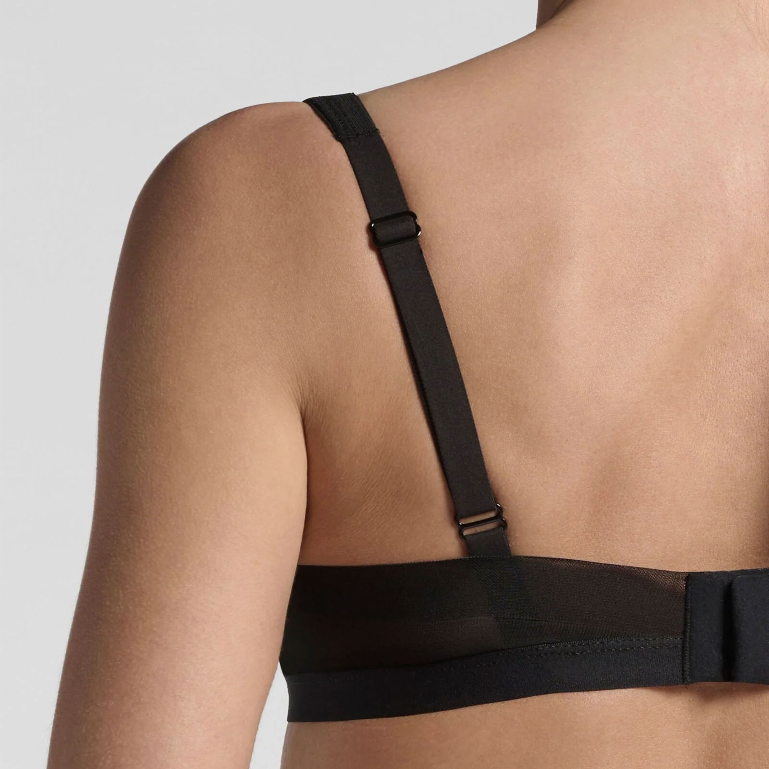 Lepel Wireless Bra – ‘Magic Cross’ – Black Image