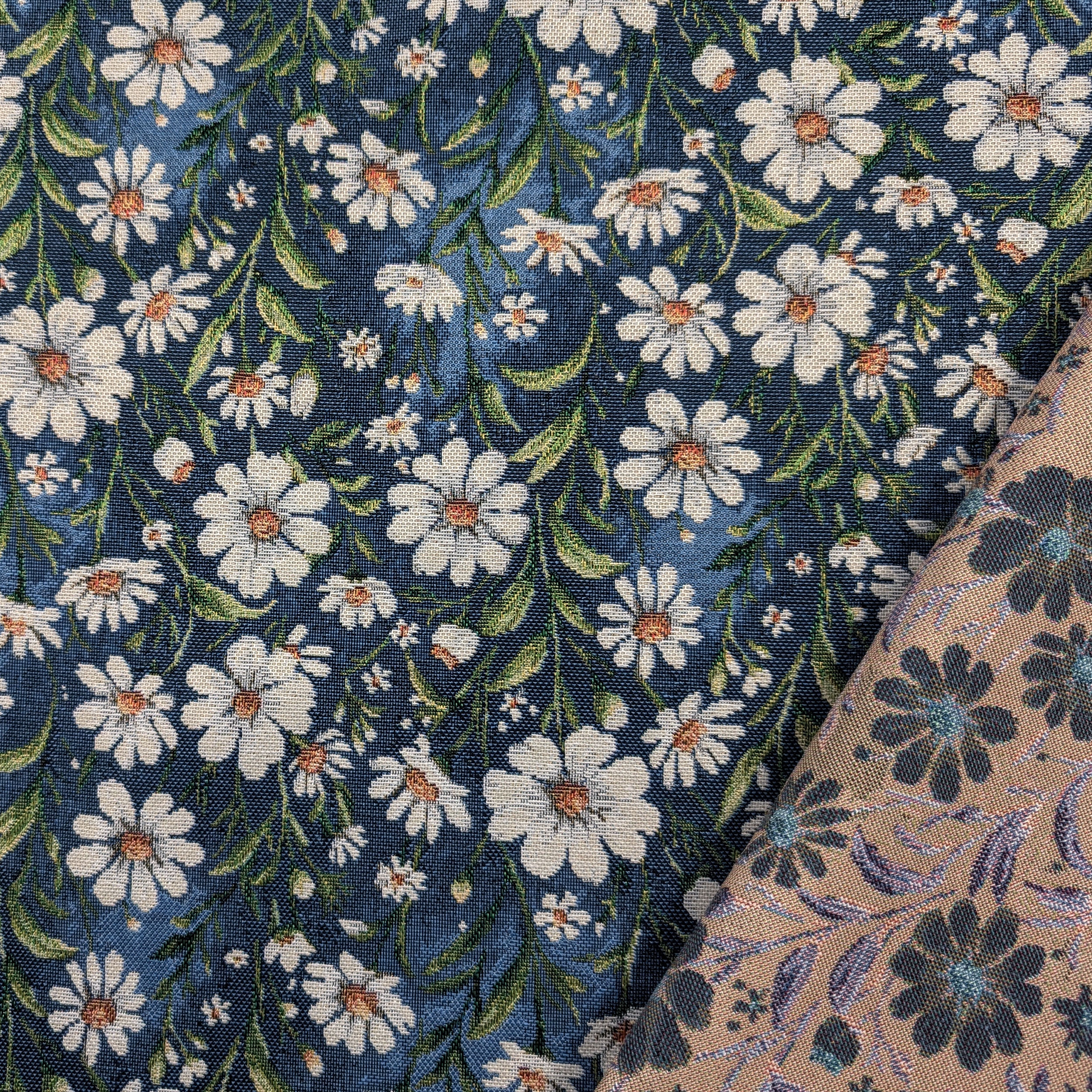 Gobelin Ottanium Daisy Pattern Image