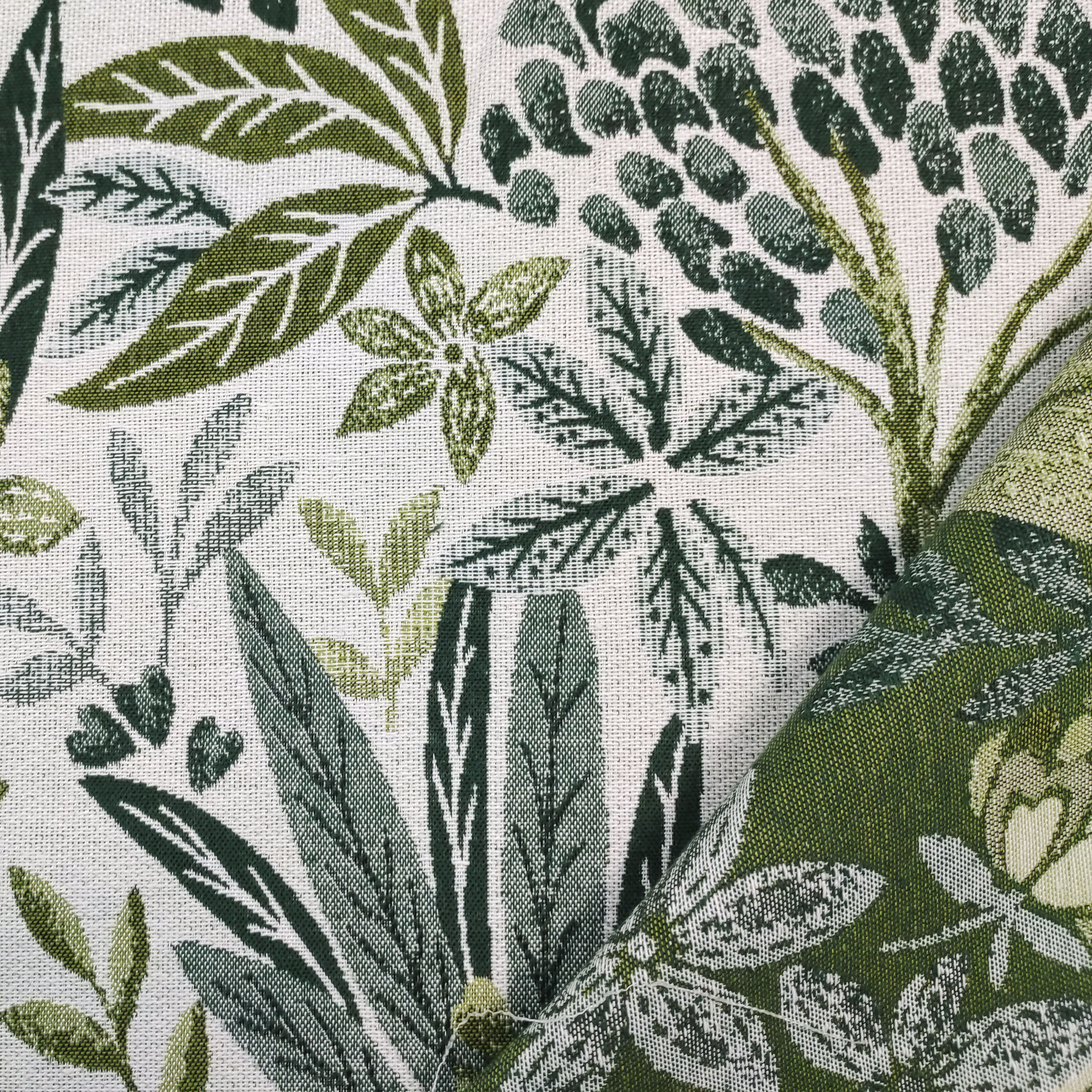 Flores de jacquard y hojas verdes