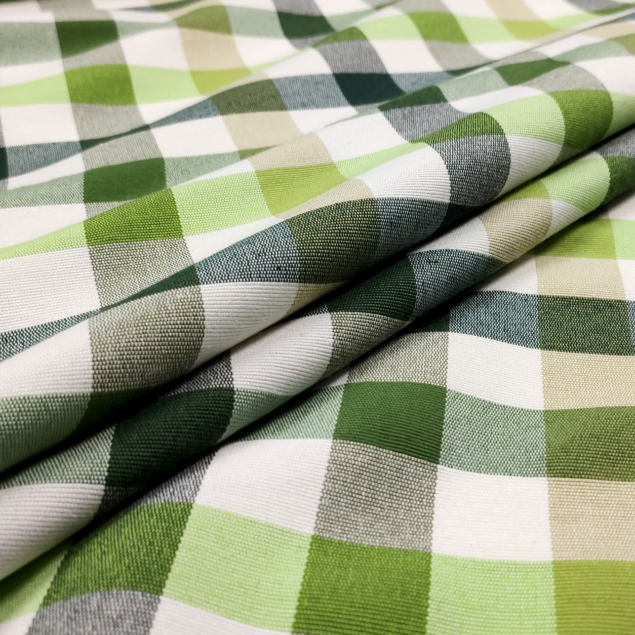tessuto-per-arredo-interno-tinto-in-filo-quadri-verde