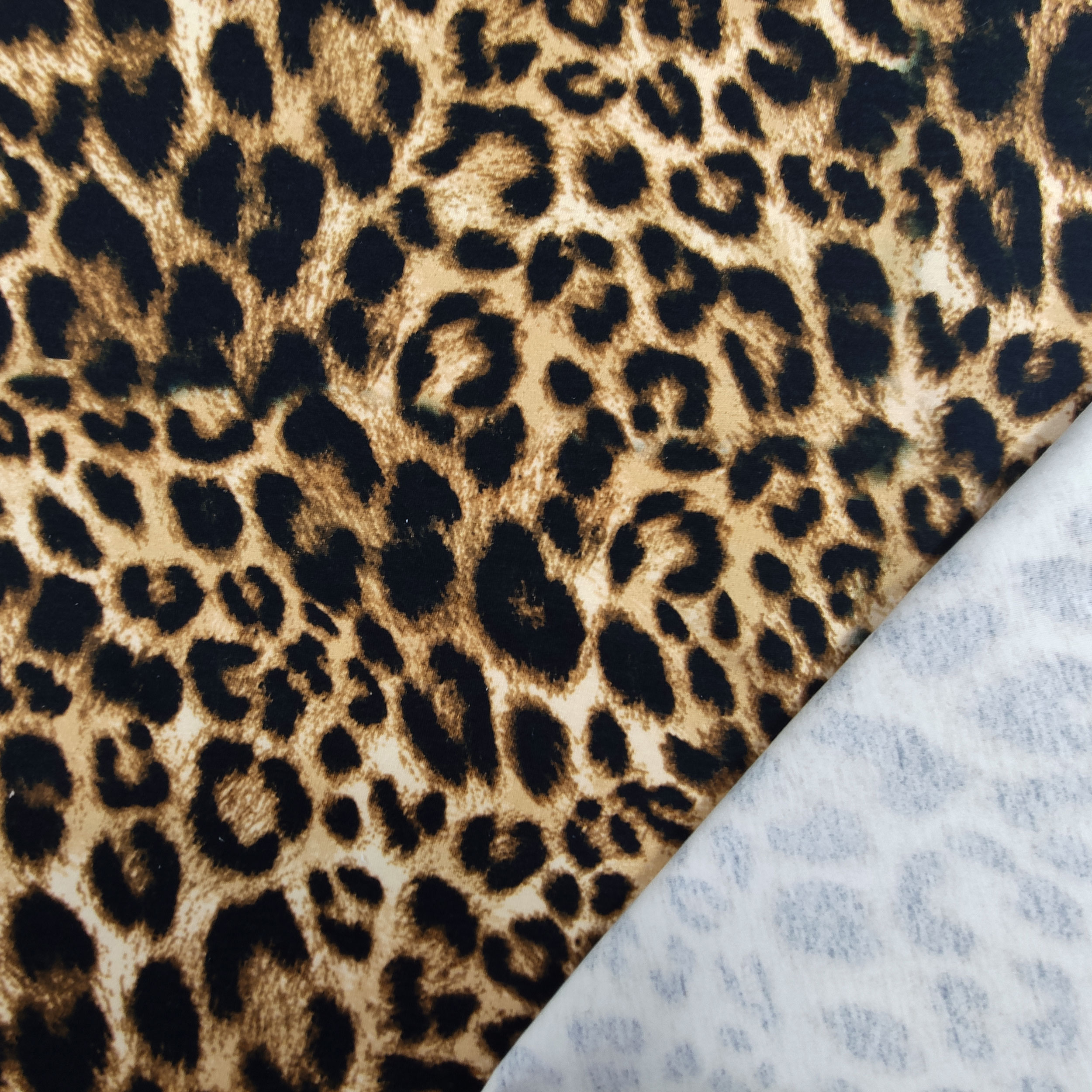 Milano Stitch in Pure Cotton Spotted Image