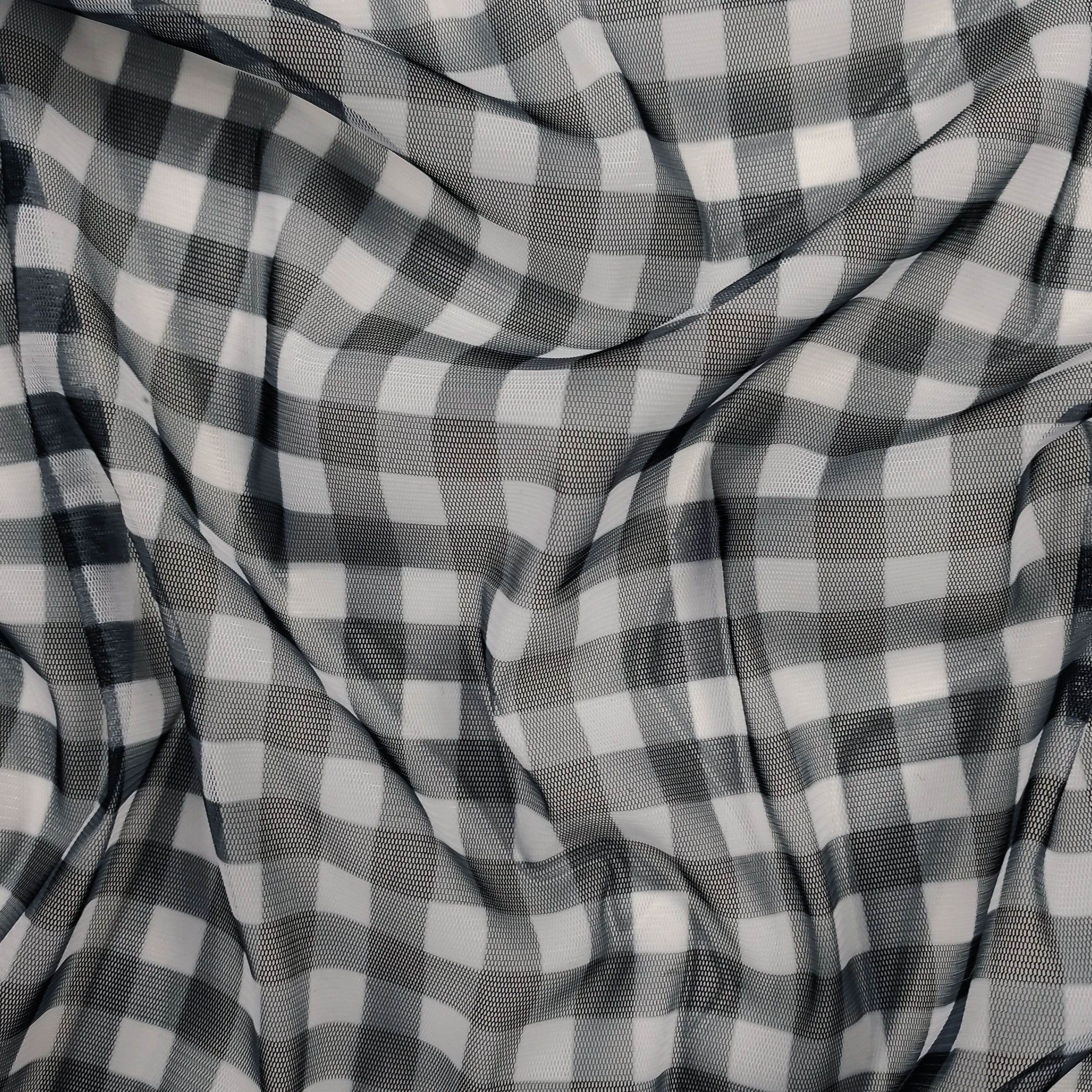 Black and White Elasticised Square Tulle Image