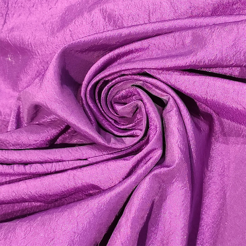 Découpe de taffetas froissé violet 100x150cm Image