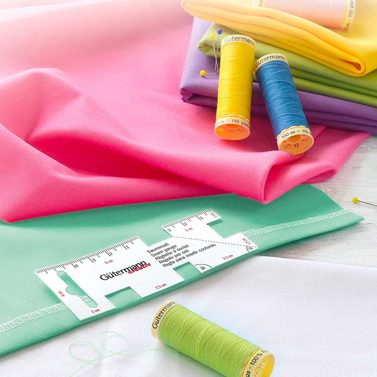 Gutermann Costura 8 Bobinas Tonos Pastel con Regla