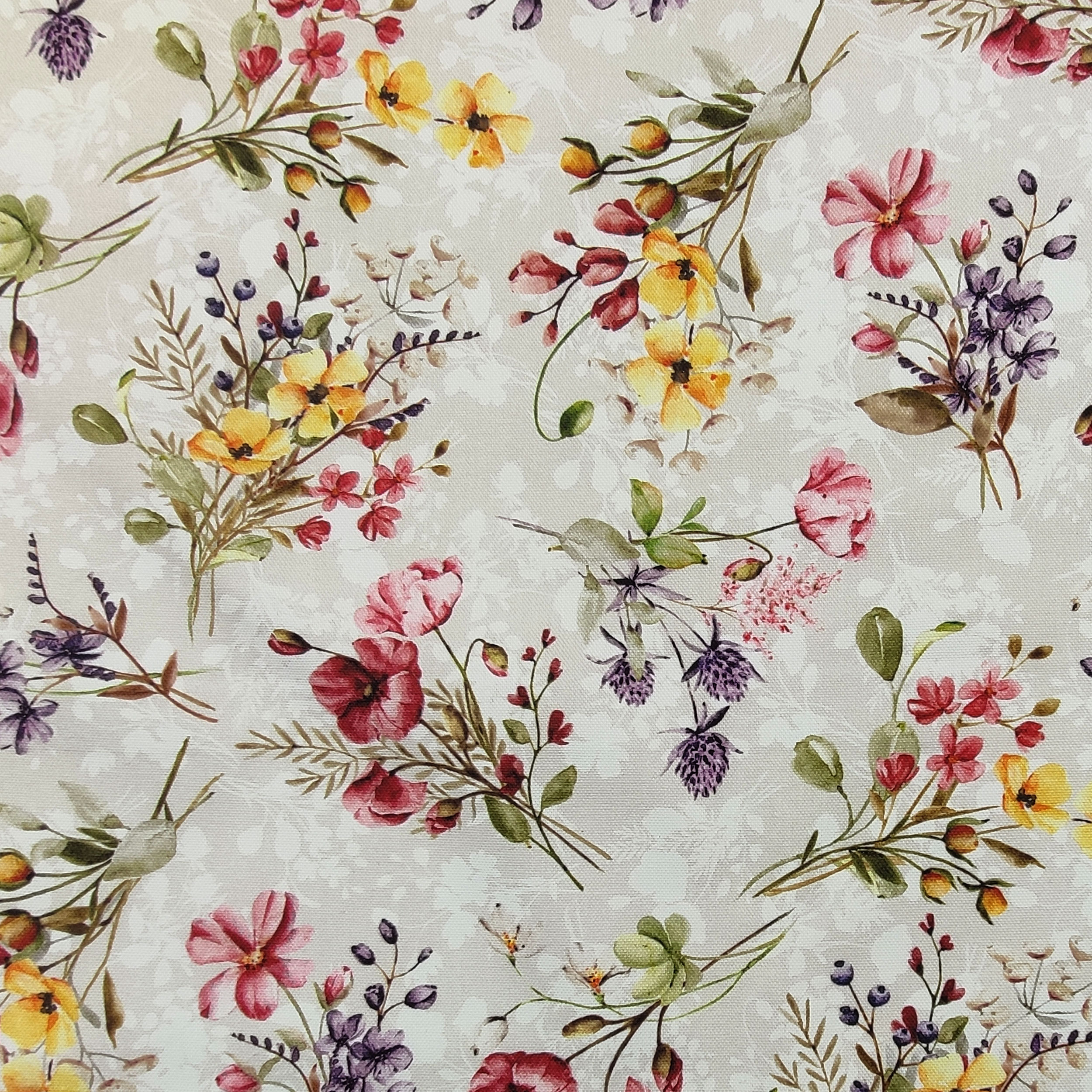 Panama aus weißer Baumwolle mit bunten Blumen