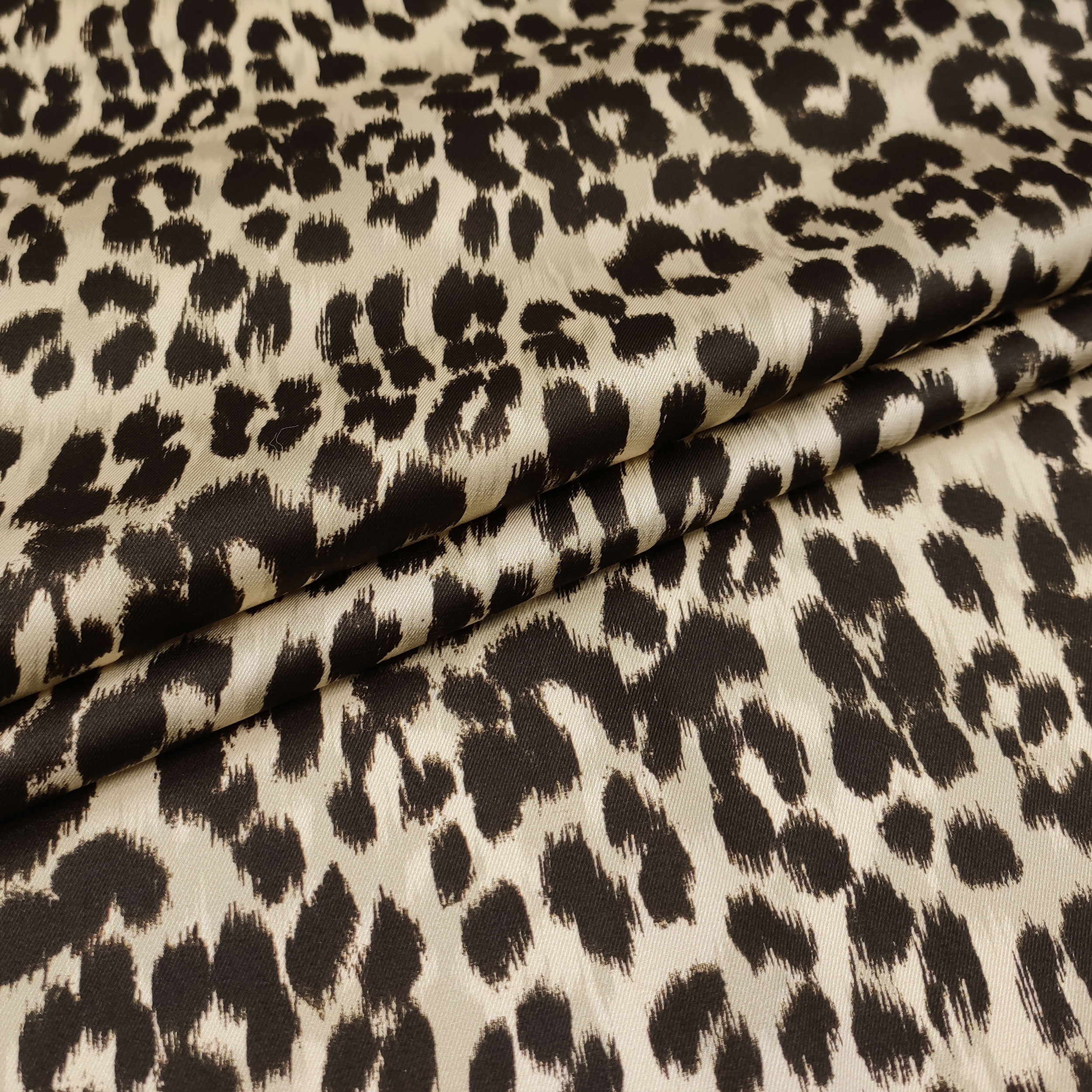 Rasiermesser mit Leopardenmuster