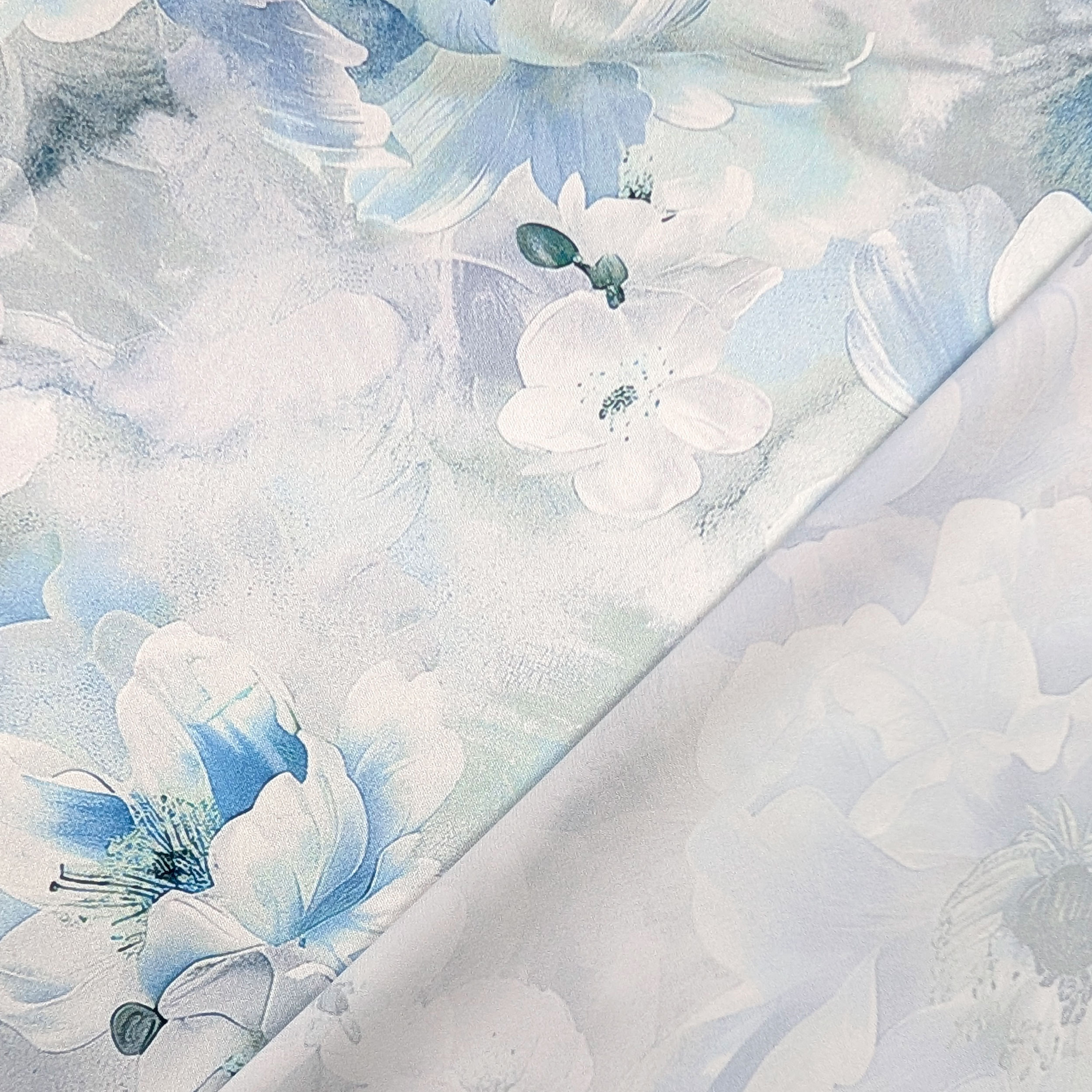 Satin Set High Fashion Blaue Blumen Image