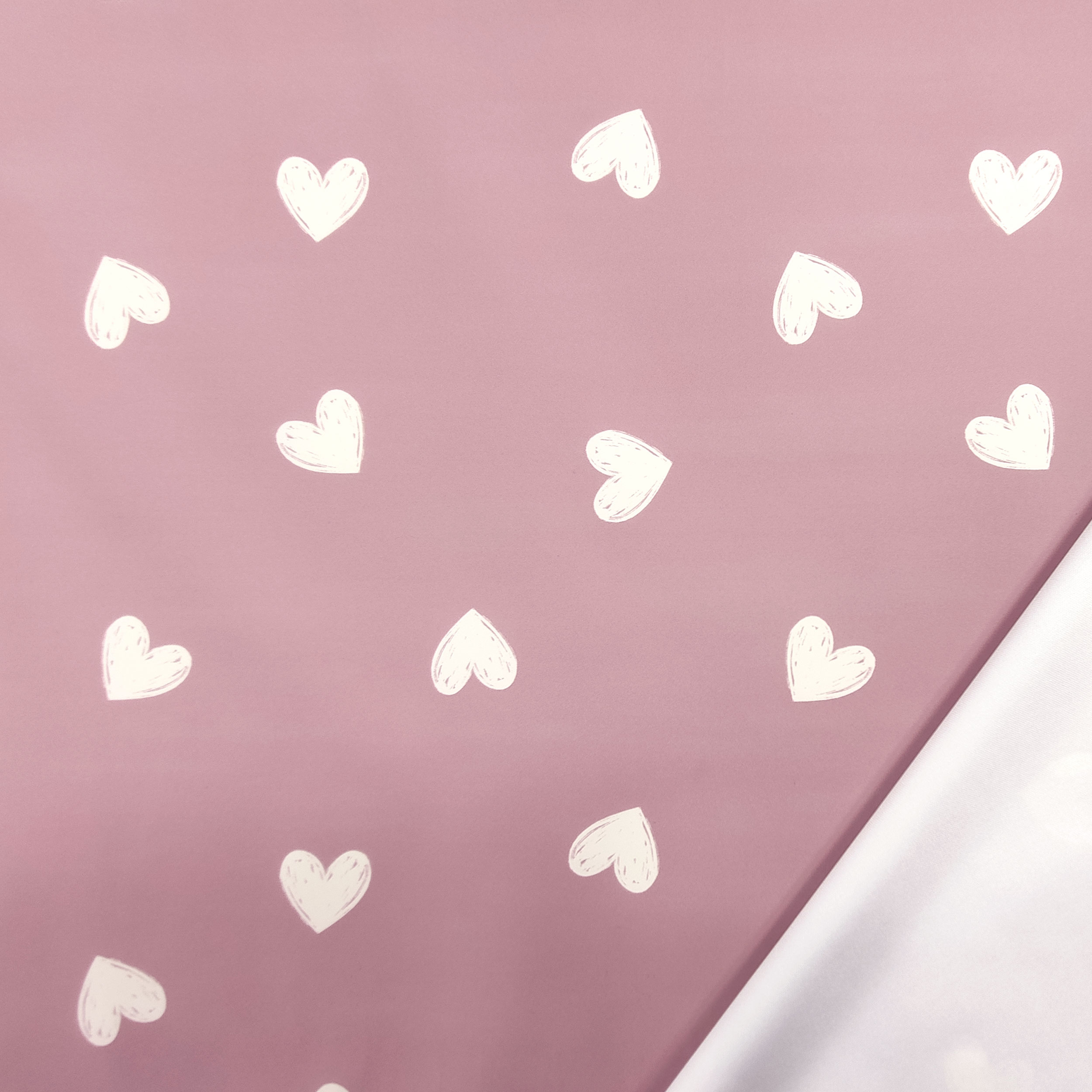 Mackintosh Fantasy White Hearts Pink Background