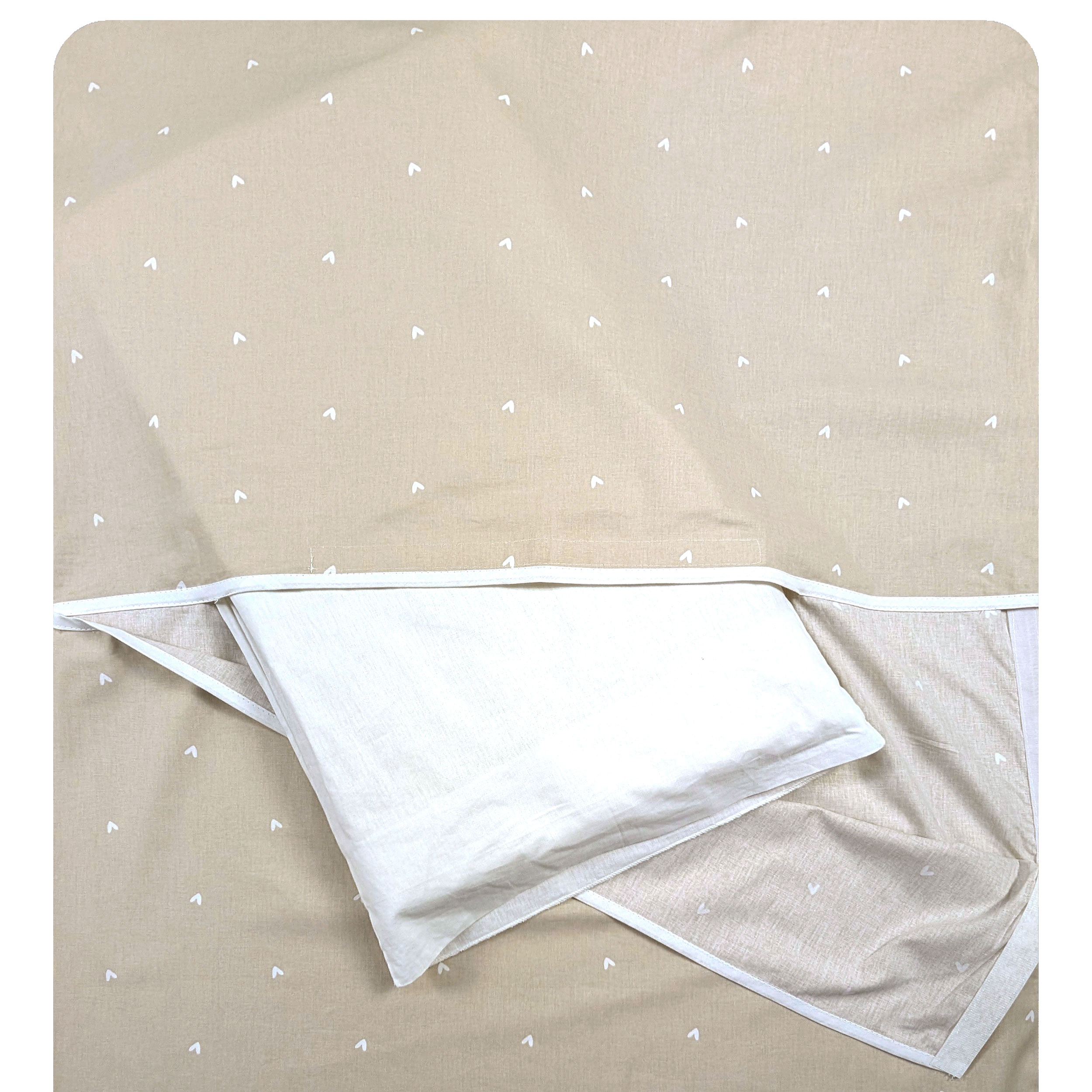 Summer Sleeping Bag Hearts Background Beige Image