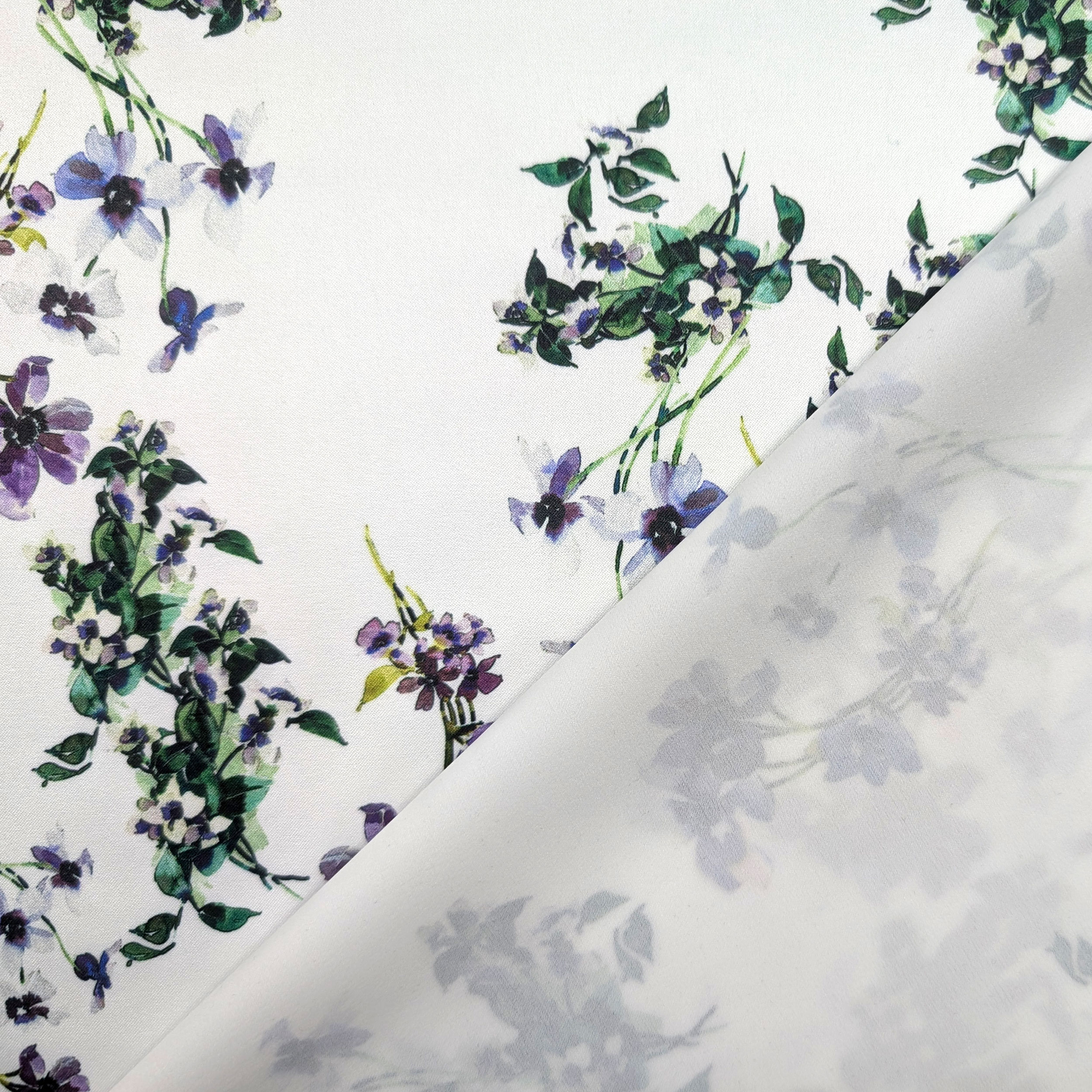 Satin élastique Fleurs lilas Fond blanc Image
