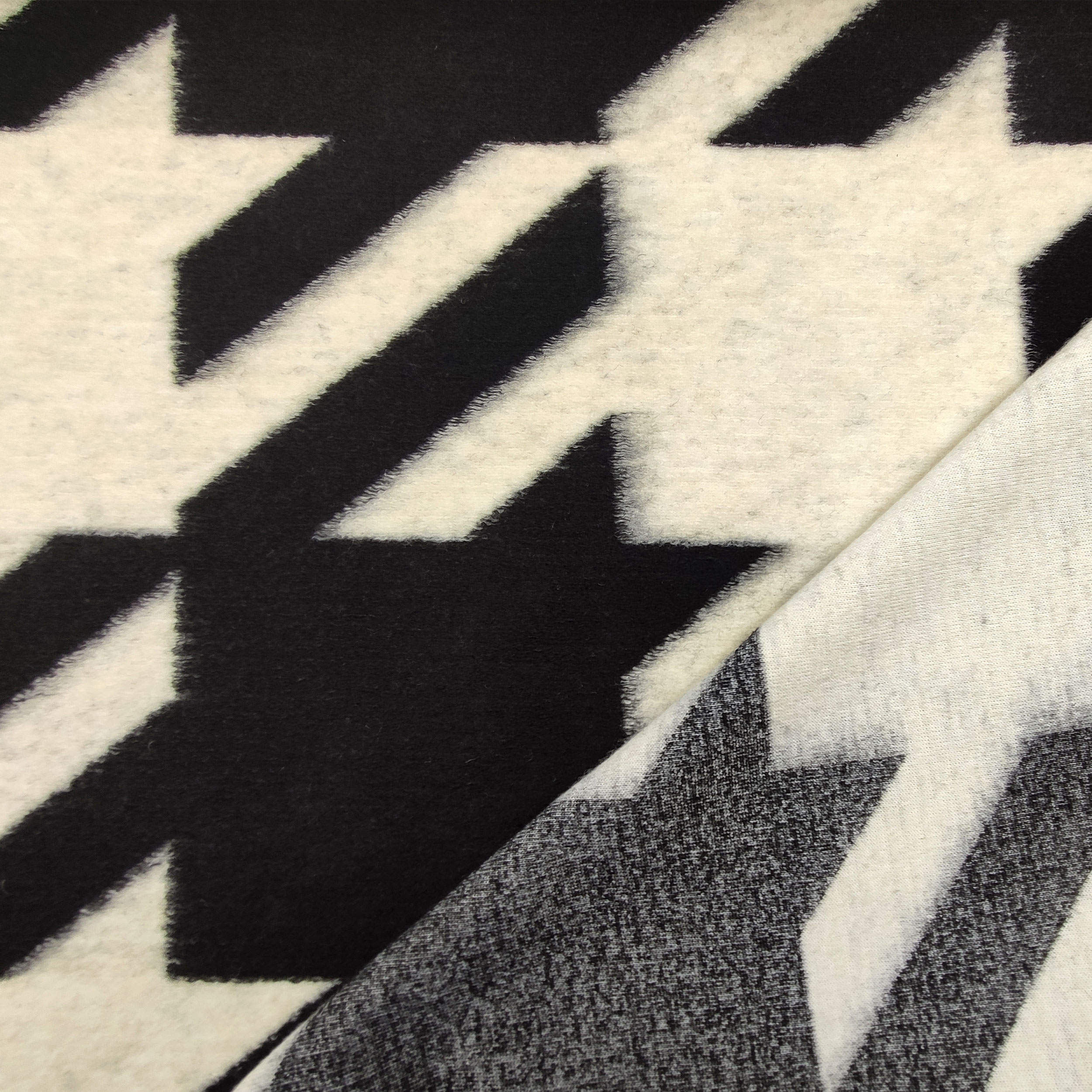 Tissu d'enduction grand pied-de-poule