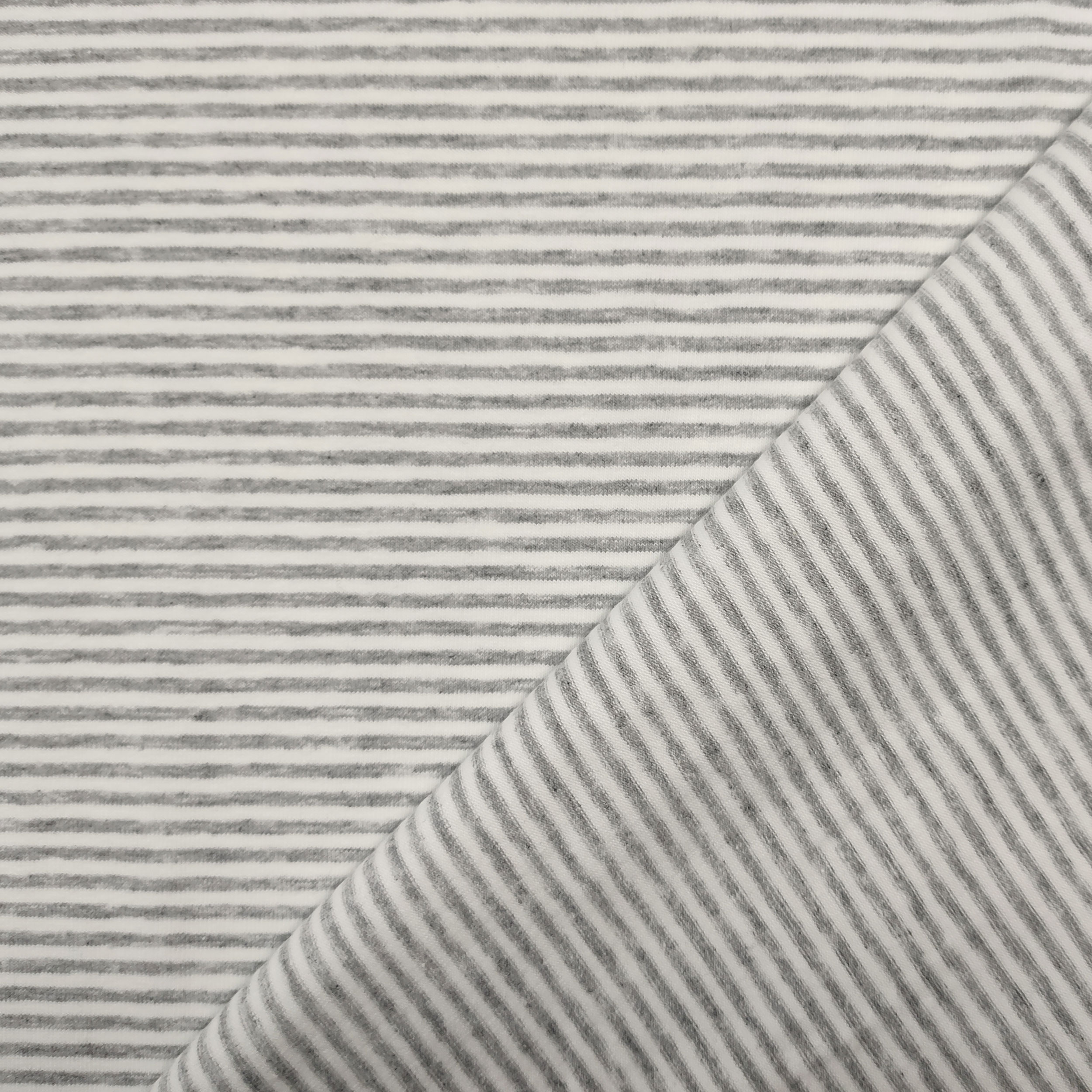 Jersey bi-élastique à fines rayures Gris Image