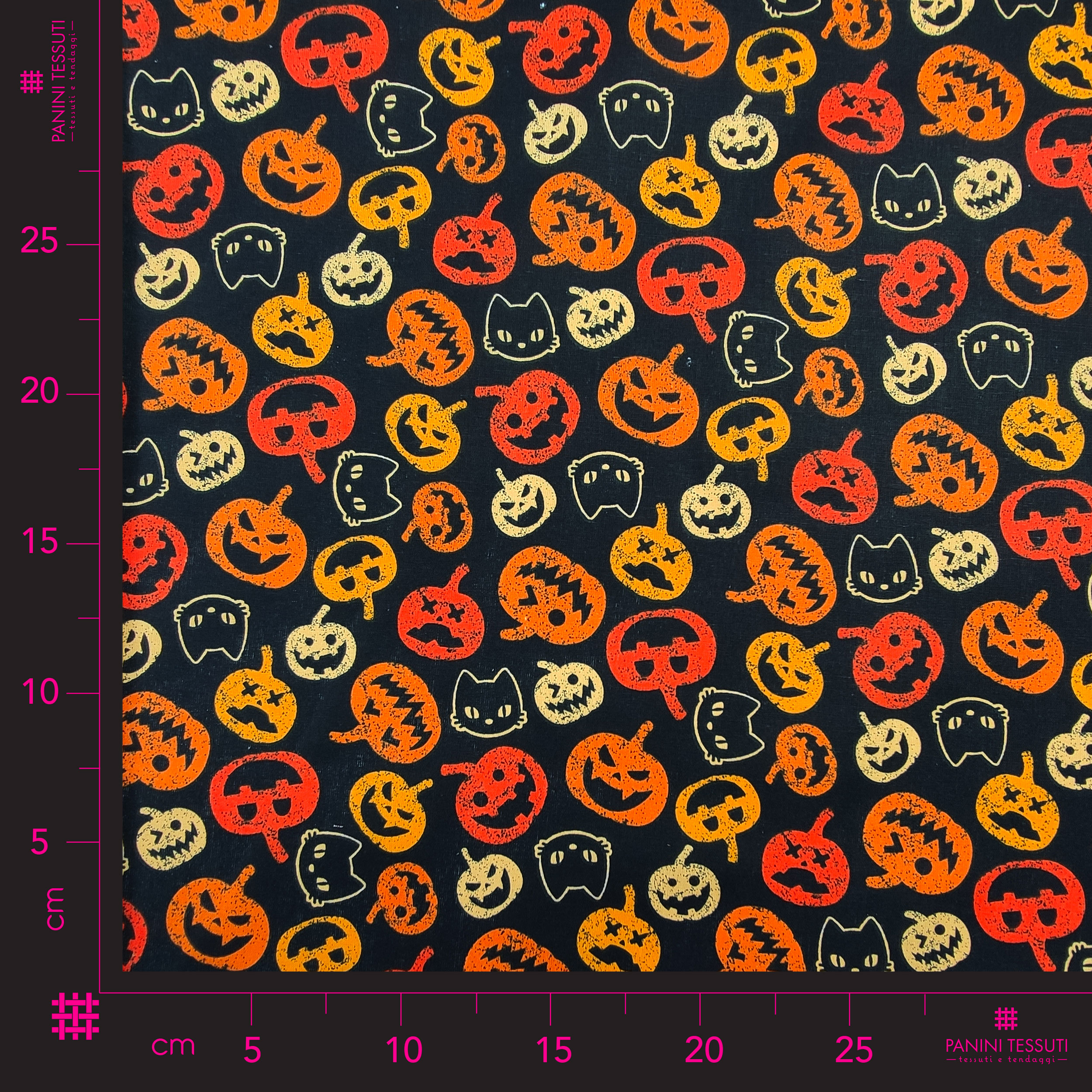 Halloween-Kürbisse und Katzen aus Baumwollstoff