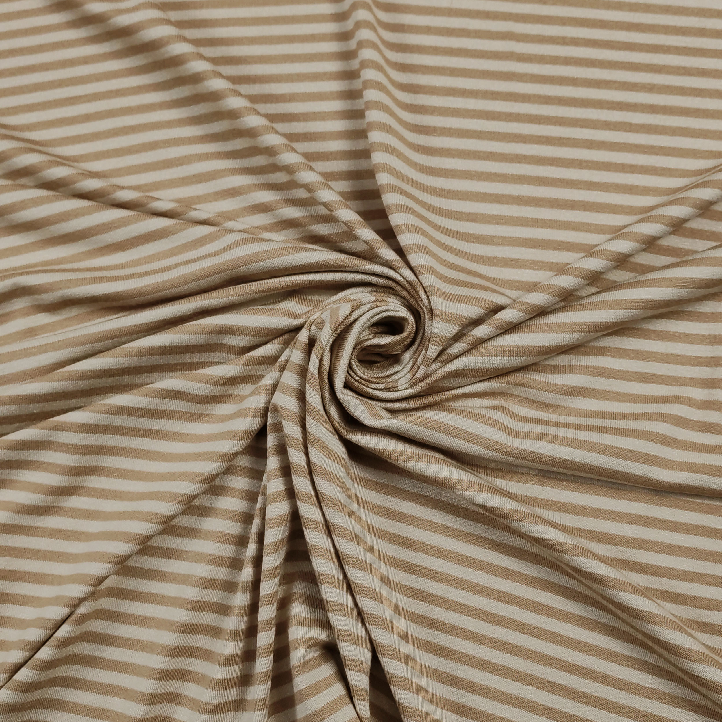 Kamel und Beige gestreifter Jersey