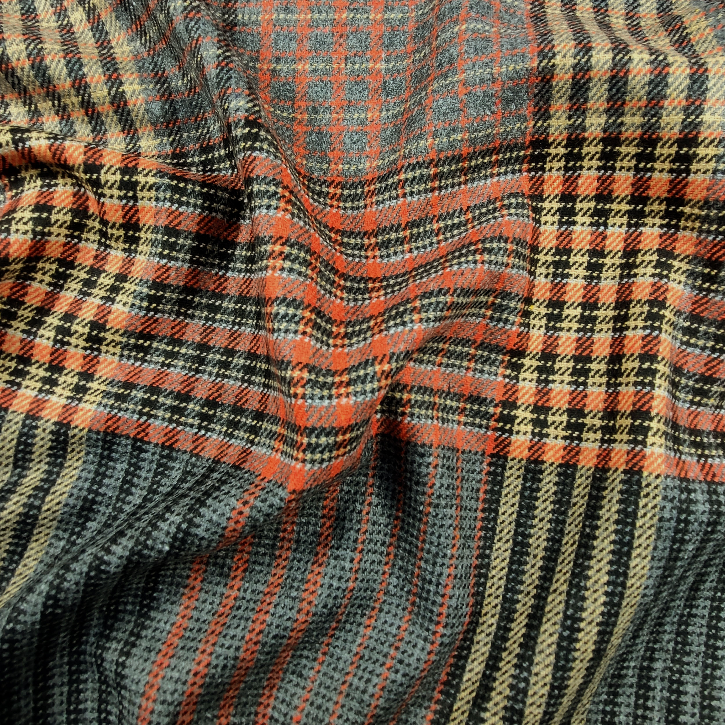 Chèques écossais orange, beige et gris