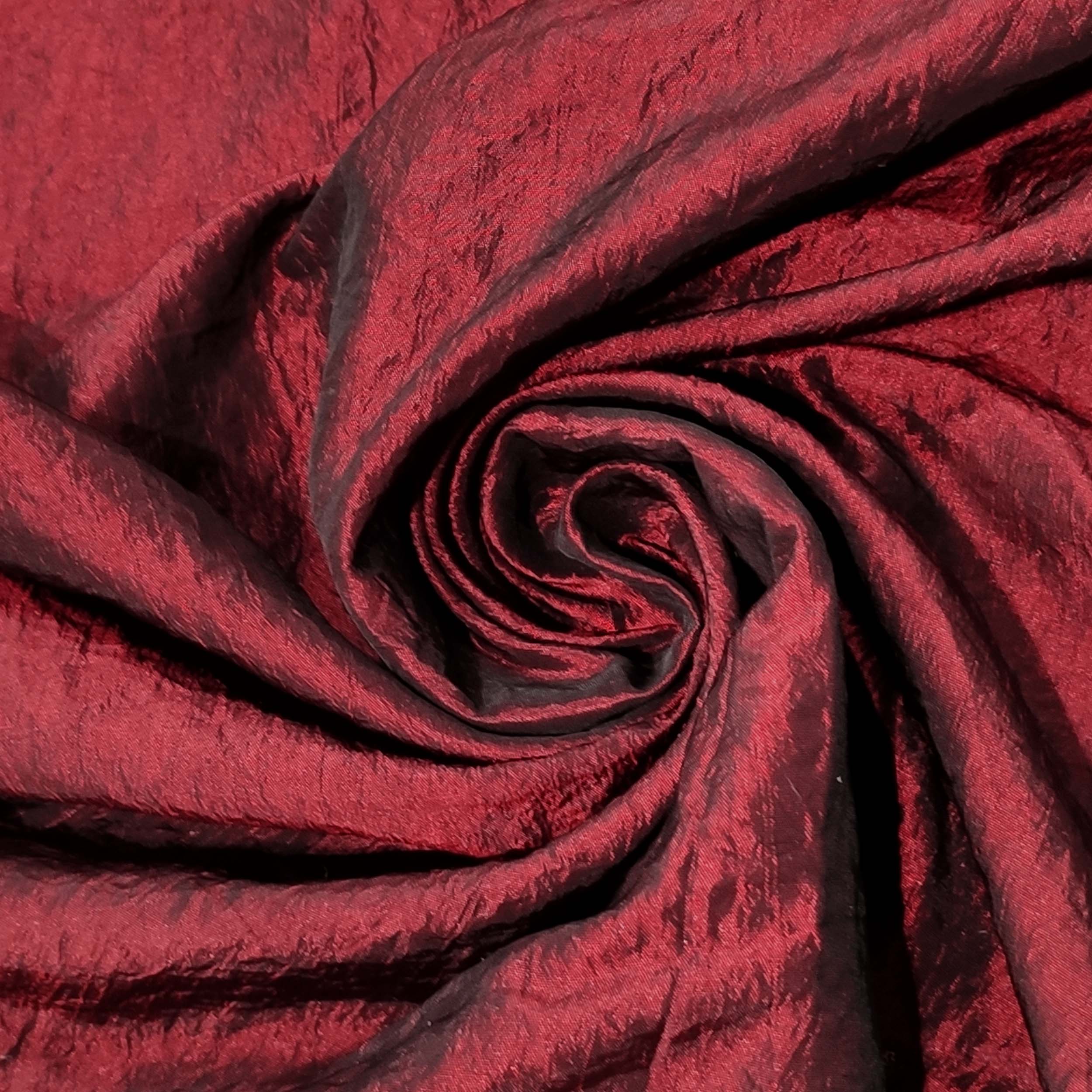 Découpe de taffetas froissé bordeaux 170x150 cm Image