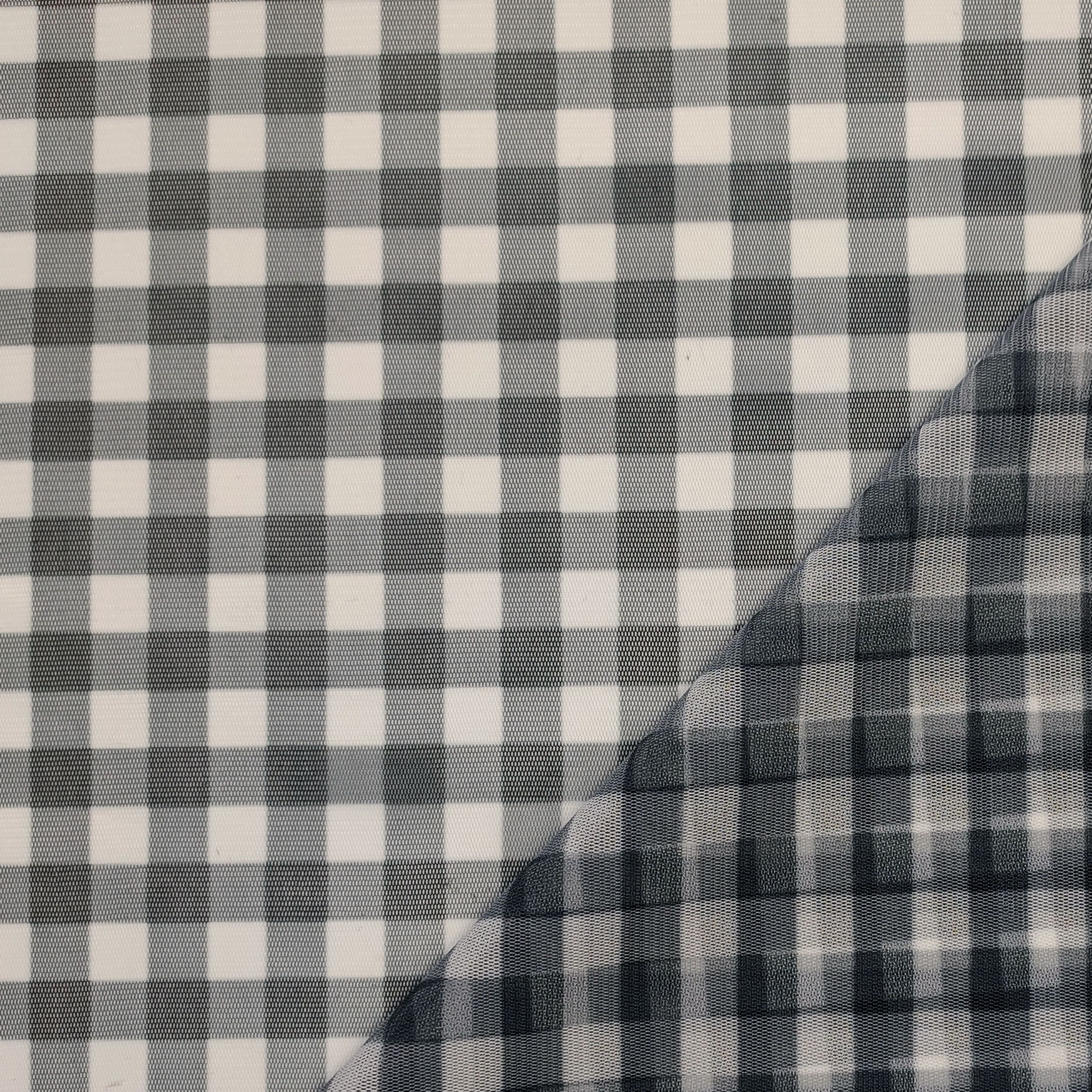 Black and White Elasticised Square Tulle Image