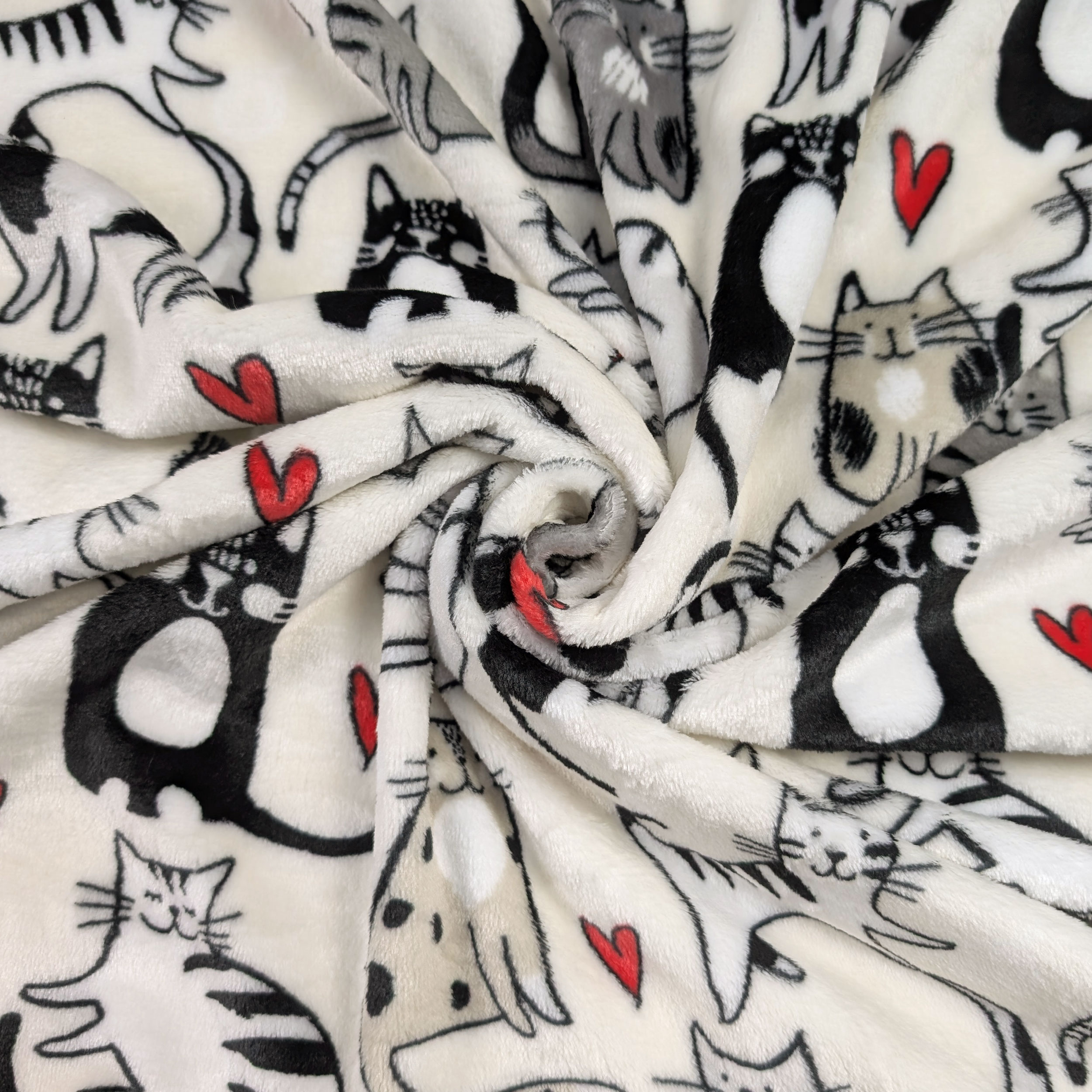 Cashmere fleece Cats and Hearts Image