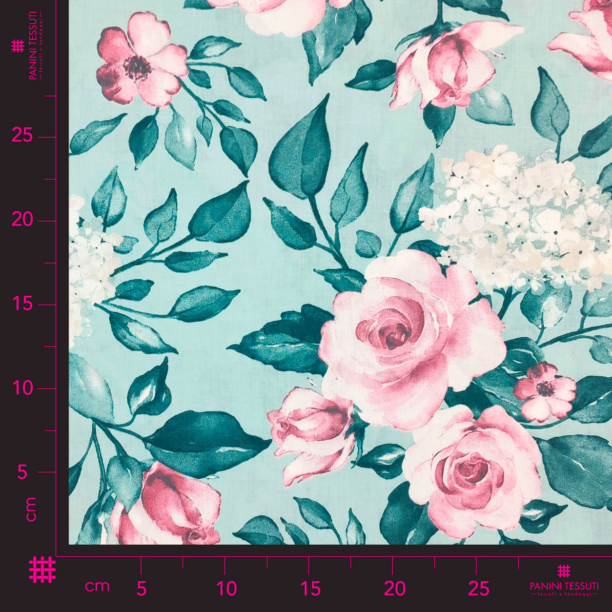 Tessuto di Cotone Fantasia di Rose e Ortensie