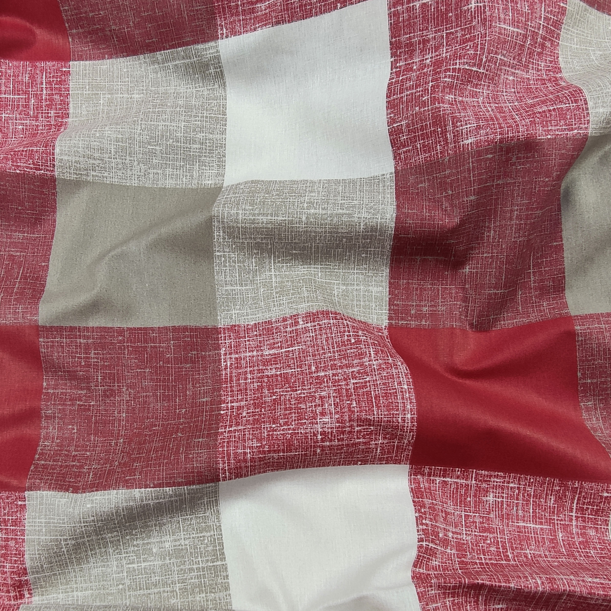 Rot und Beige karierter Baumwollstoff