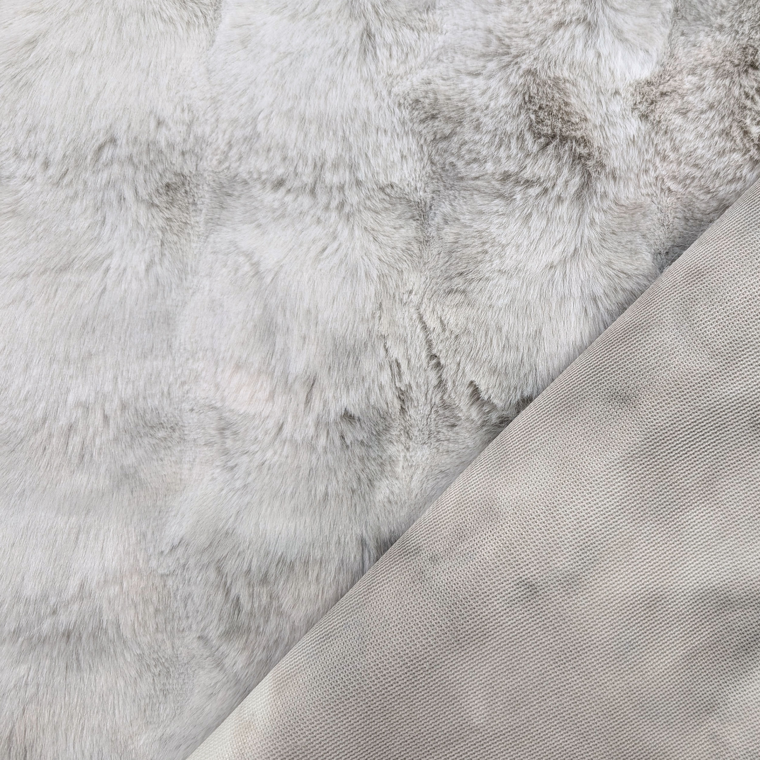 Fur St. Moritz Pearl Image