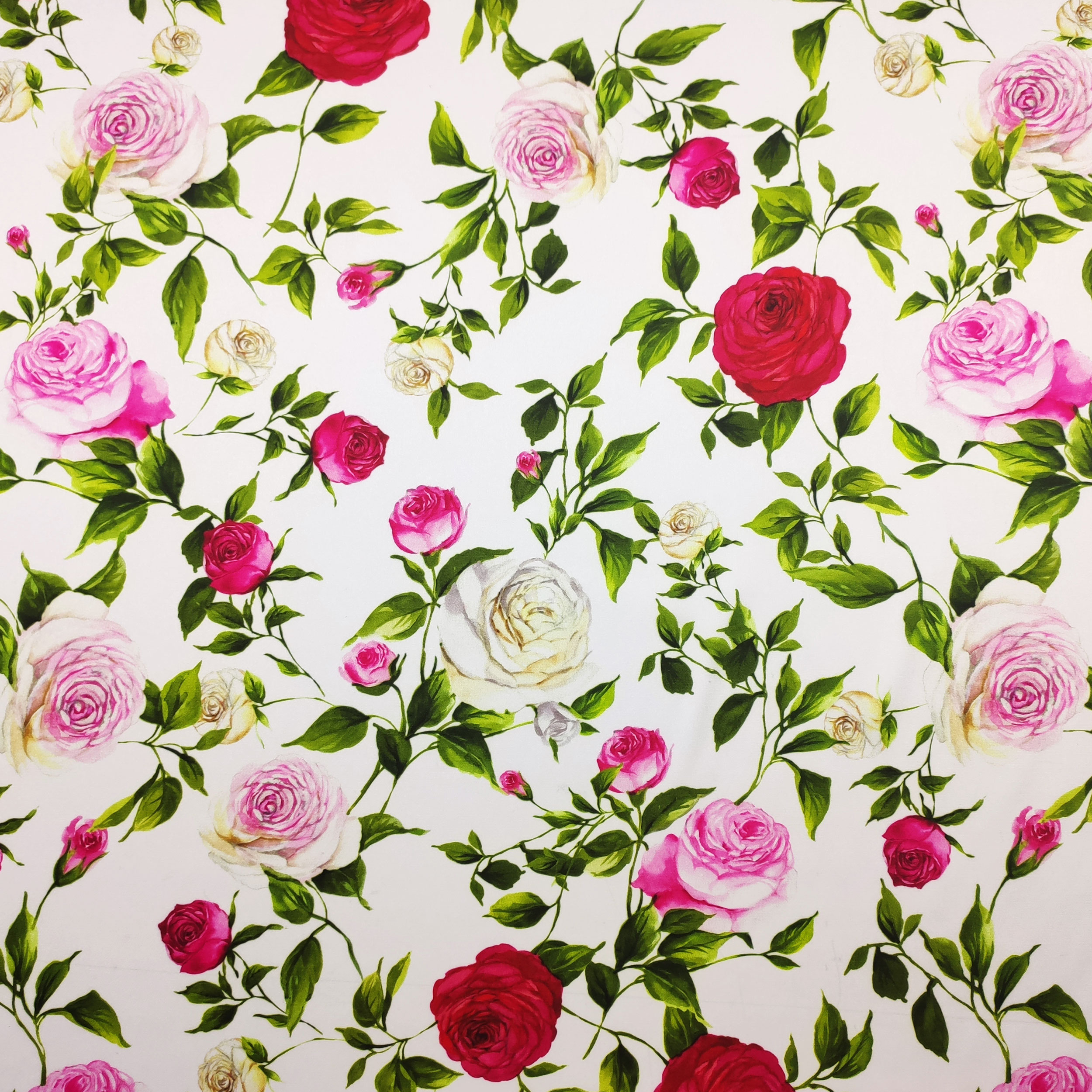 Elasticated Shave Set Rose White Background