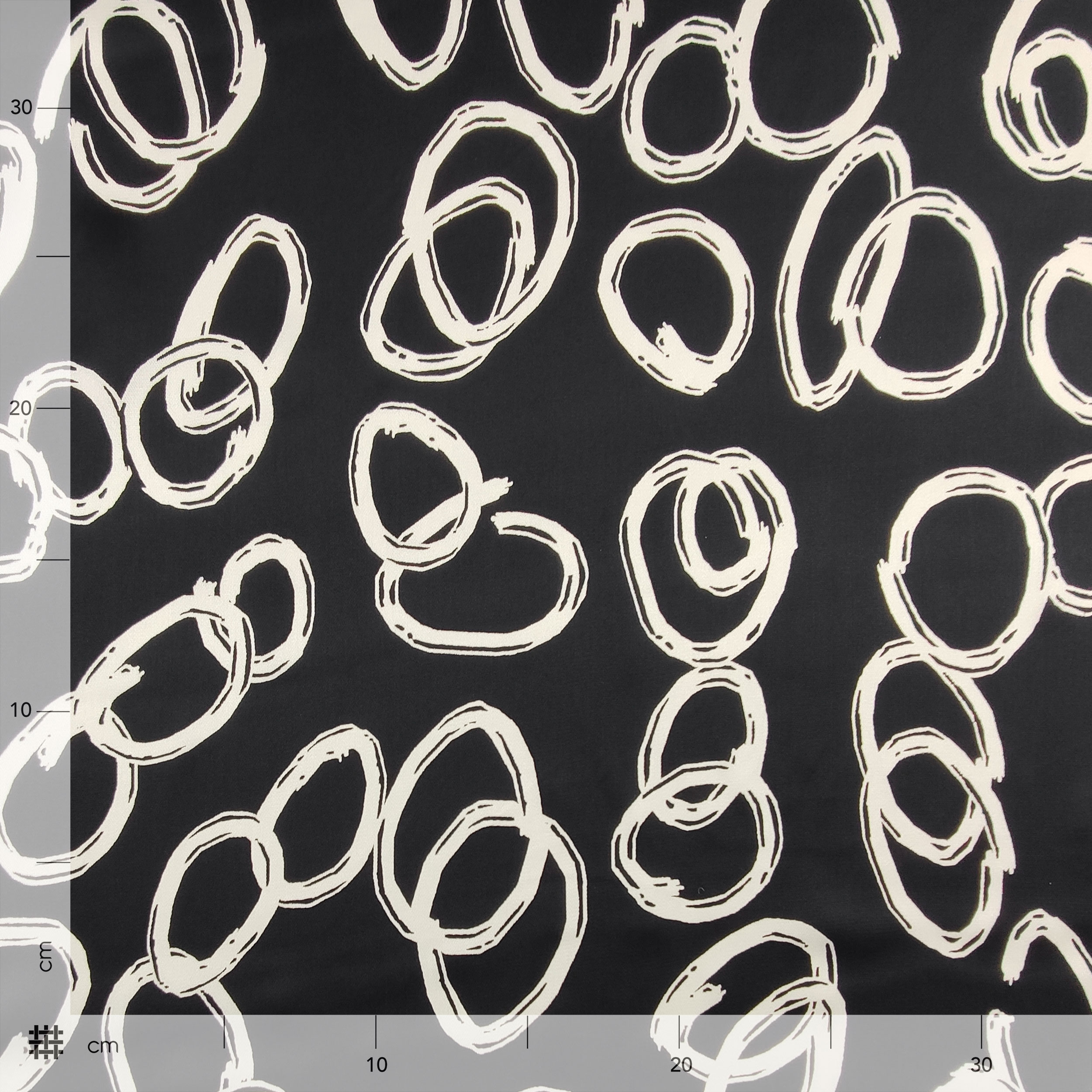 Jeu de satin Chaînes haute couture