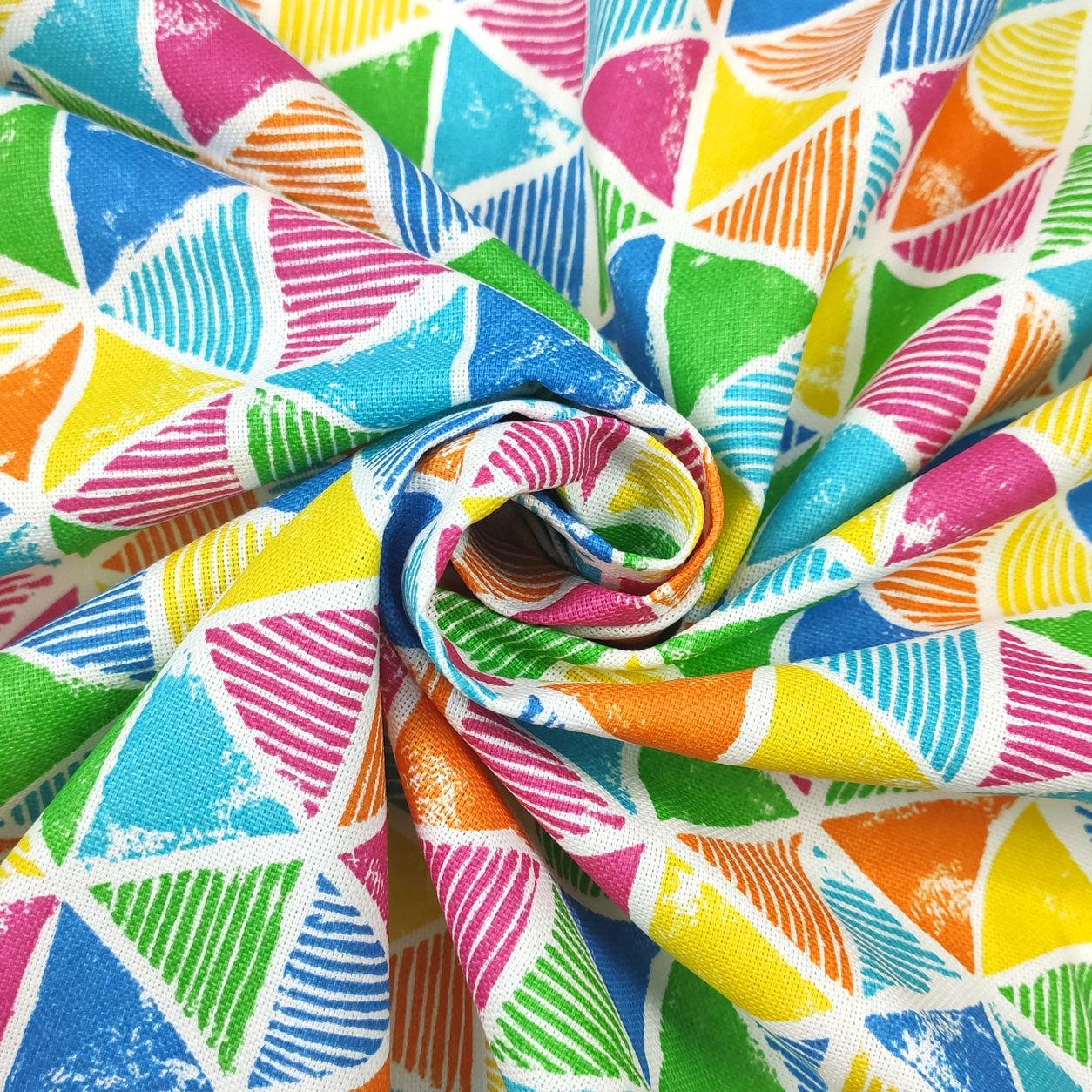 tessuto-misto-cotone-panama-triangoli-arcobaleno