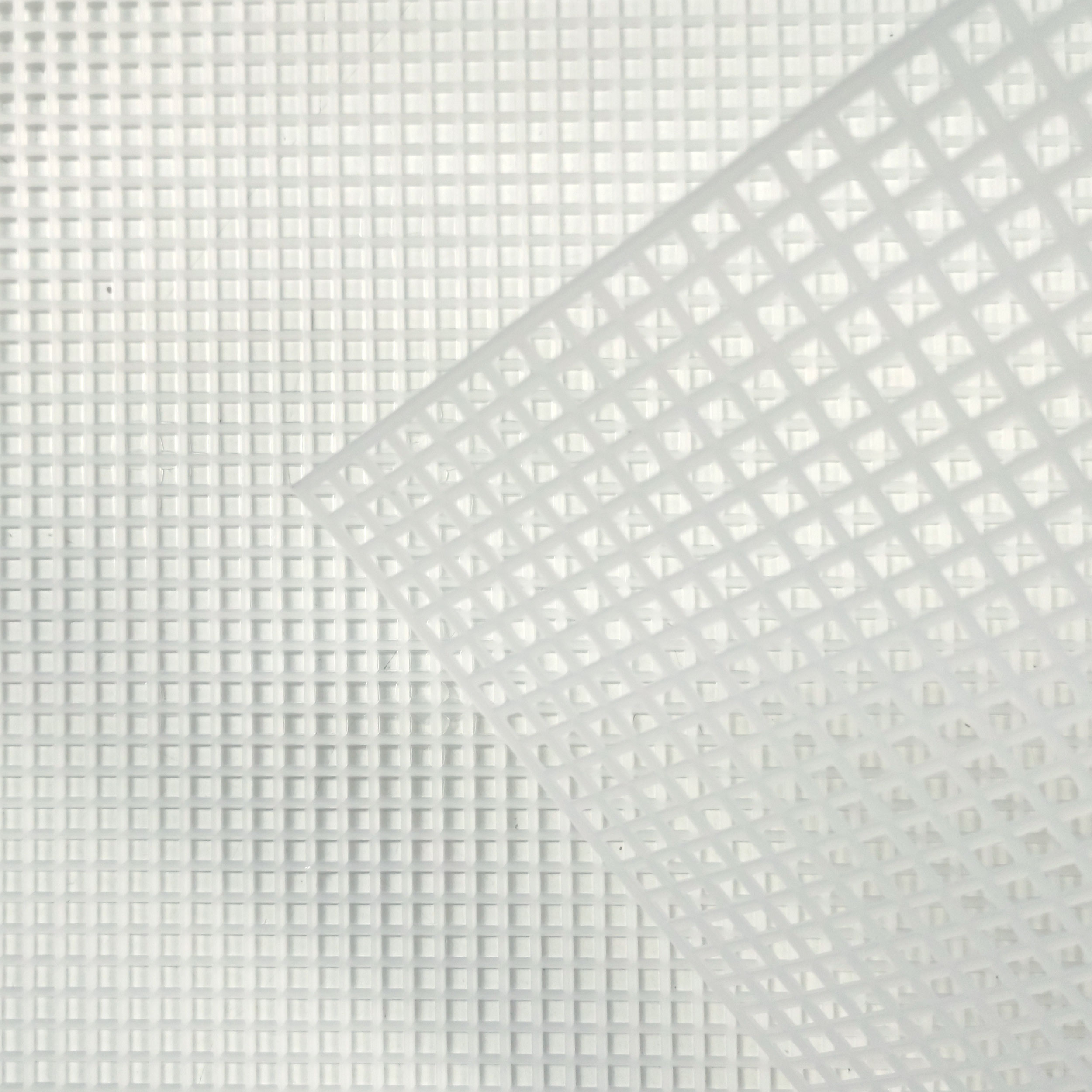 Sac à main en maille blanche avec trous de 4 mm