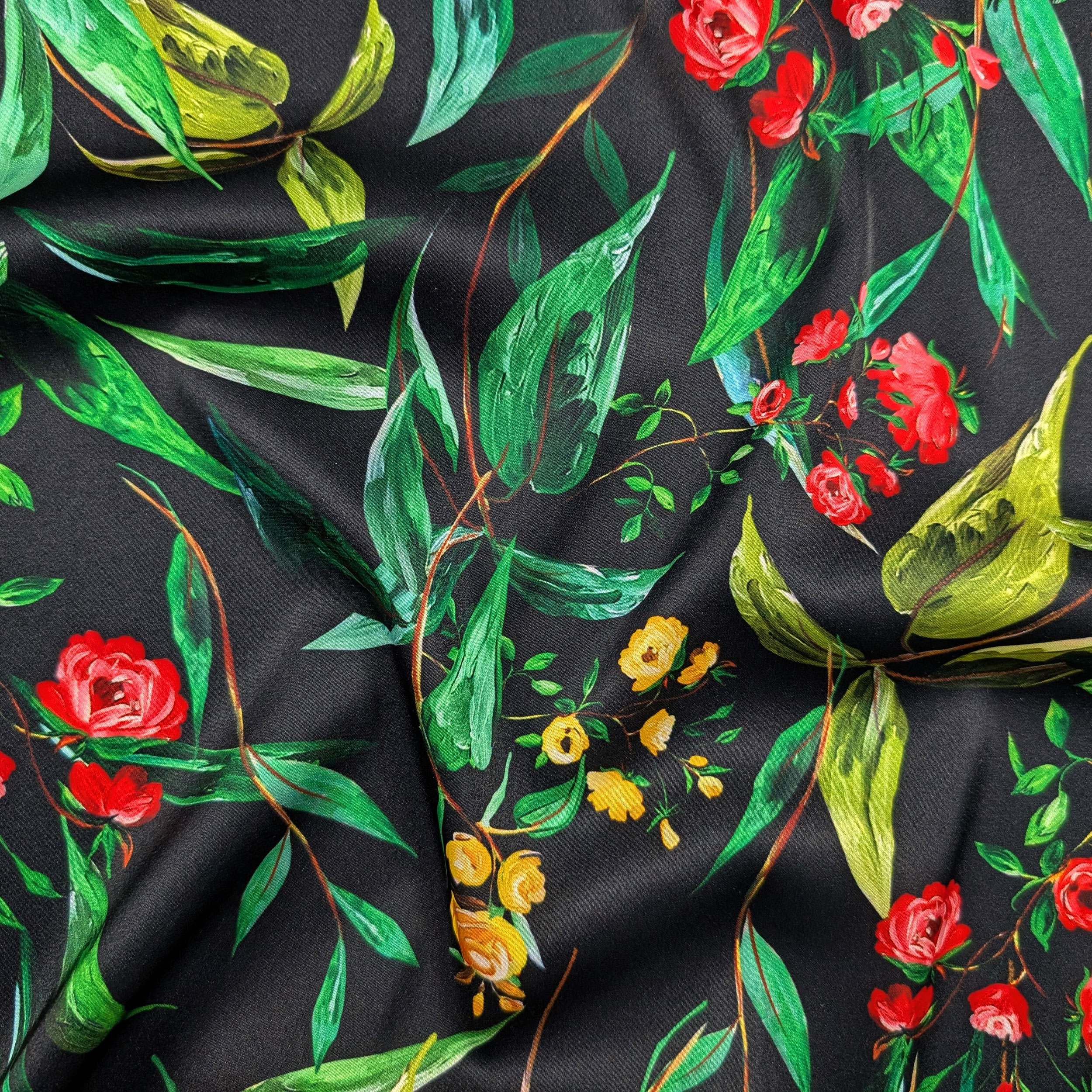 Satin de soie Haute Couture Roses et Fleurs Jaunes Image
