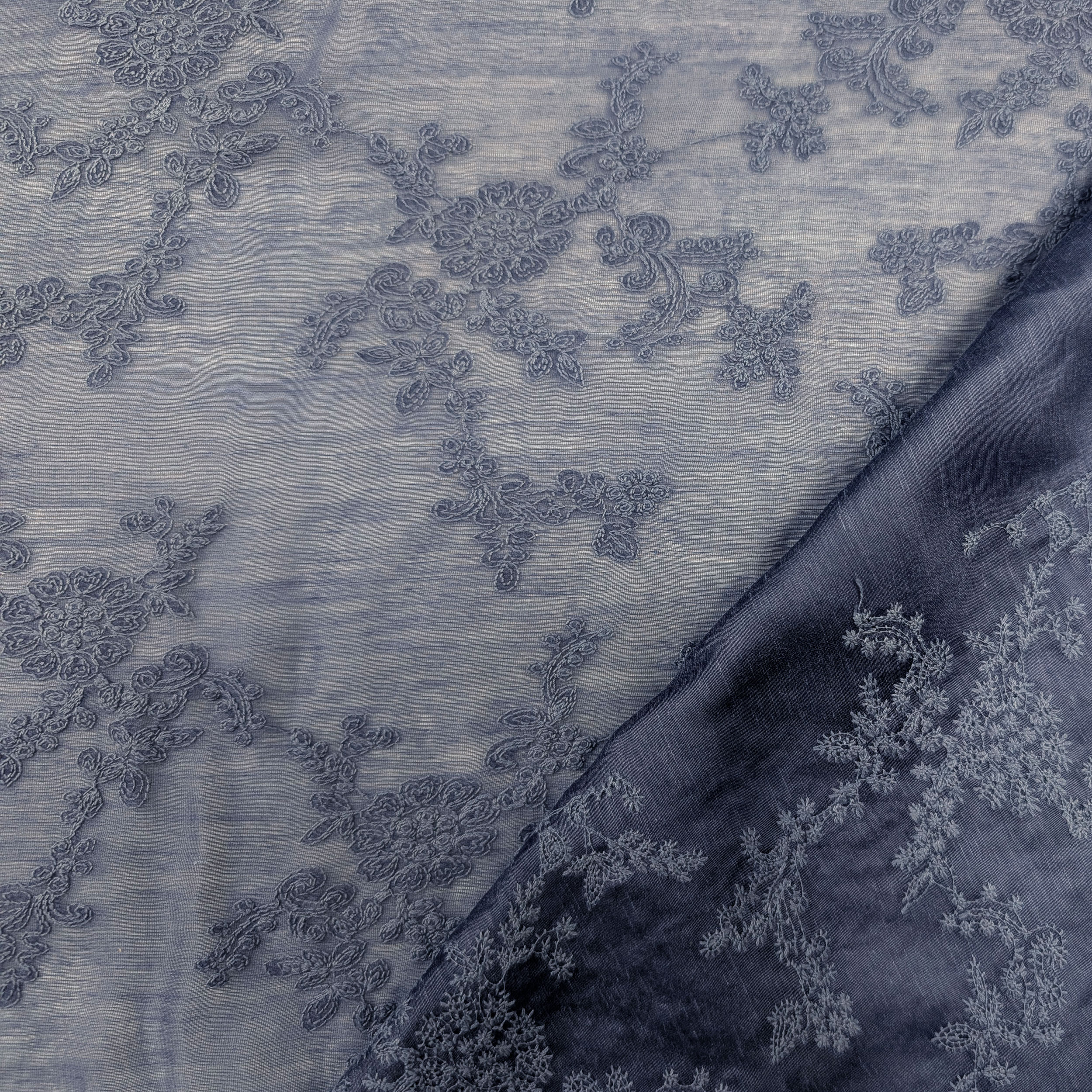 Blue Embroidered Muslin Cloth with Flowers, 80x135 cm Image
