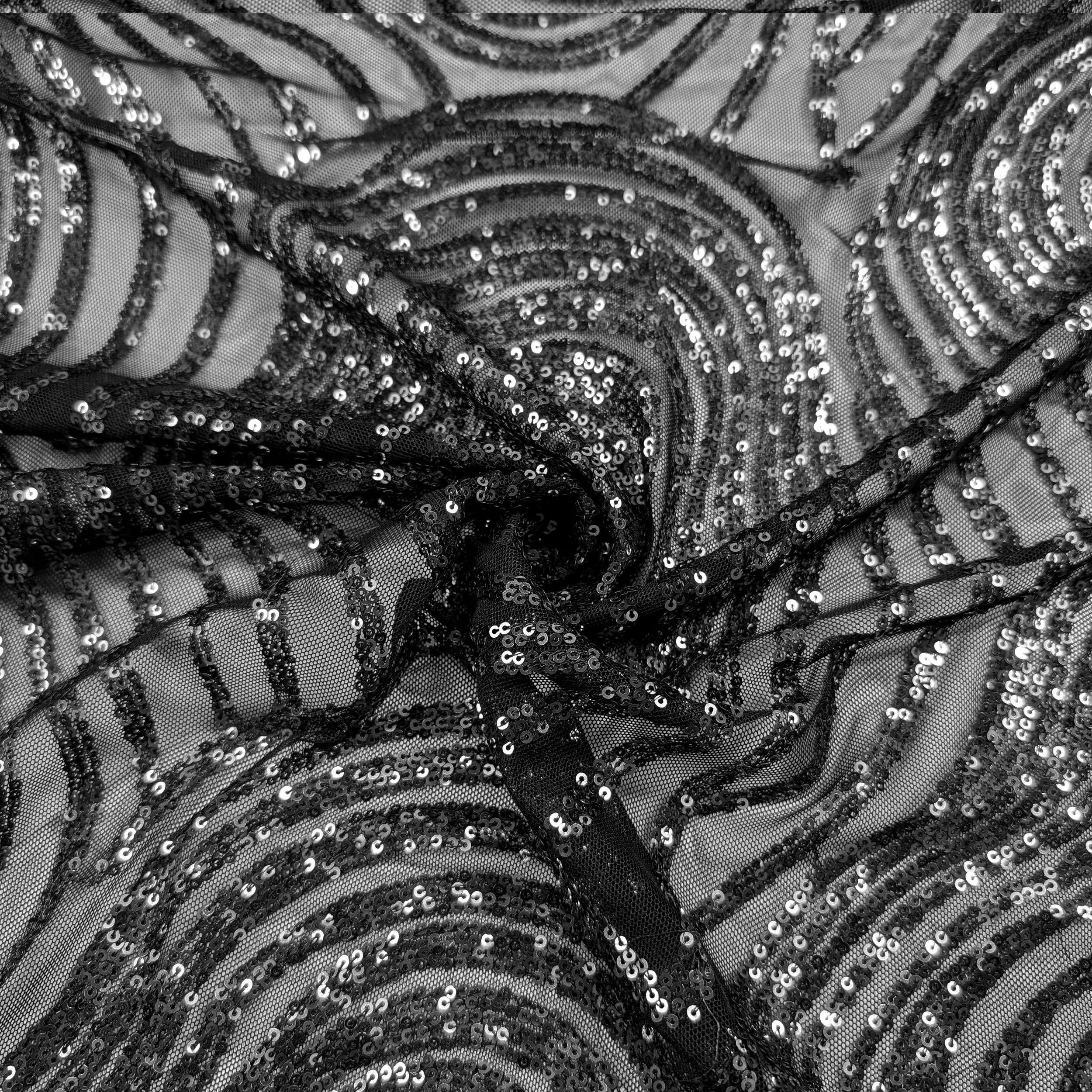 Schwarzer Tüll mit Pailletten Fantasy Mode Image